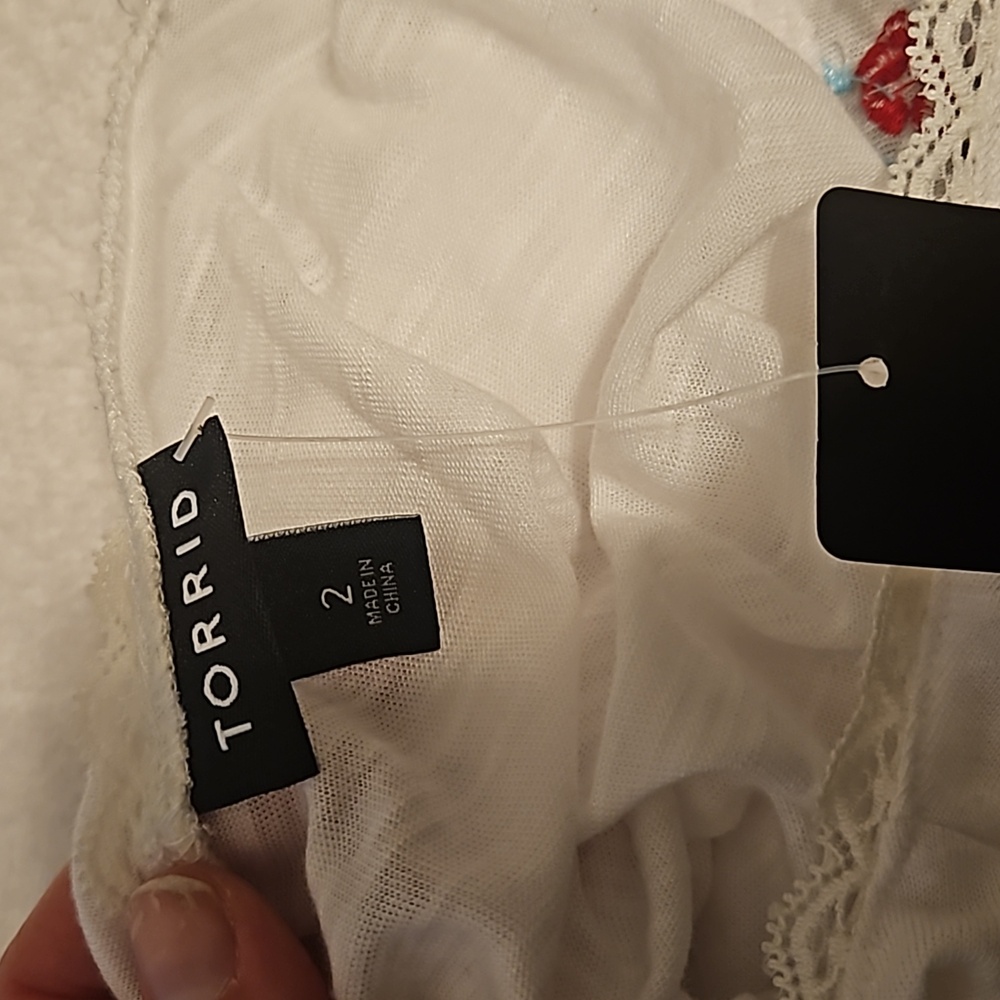 Torrid White Puff Sleeve Swing Top - Picture 5 of 14